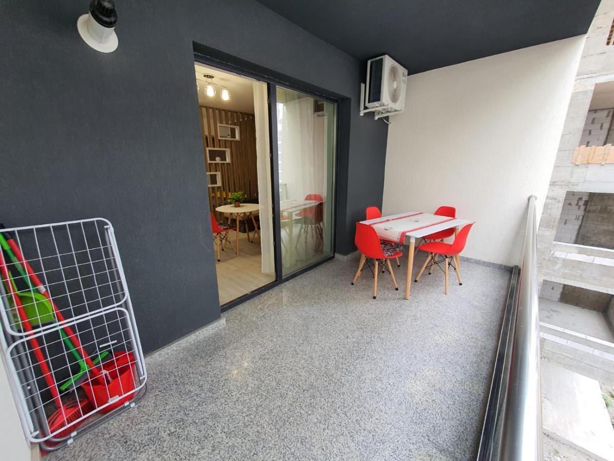 Listone' Apartment 12 Mamaia Nord Năvodari Екстериор снимка