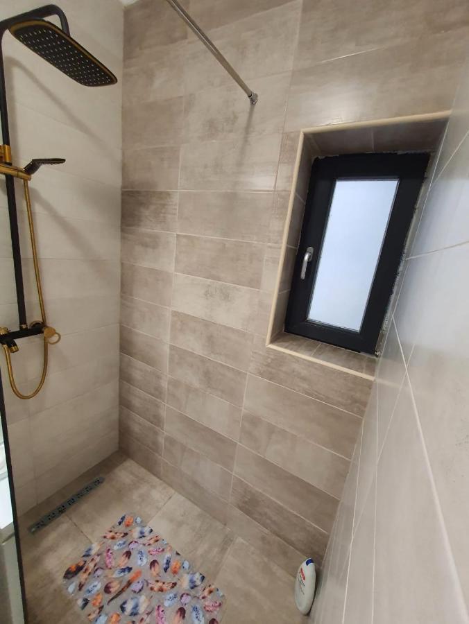 Listone' Apartment 12 Mamaia Nord Năvodari Екстериор снимка