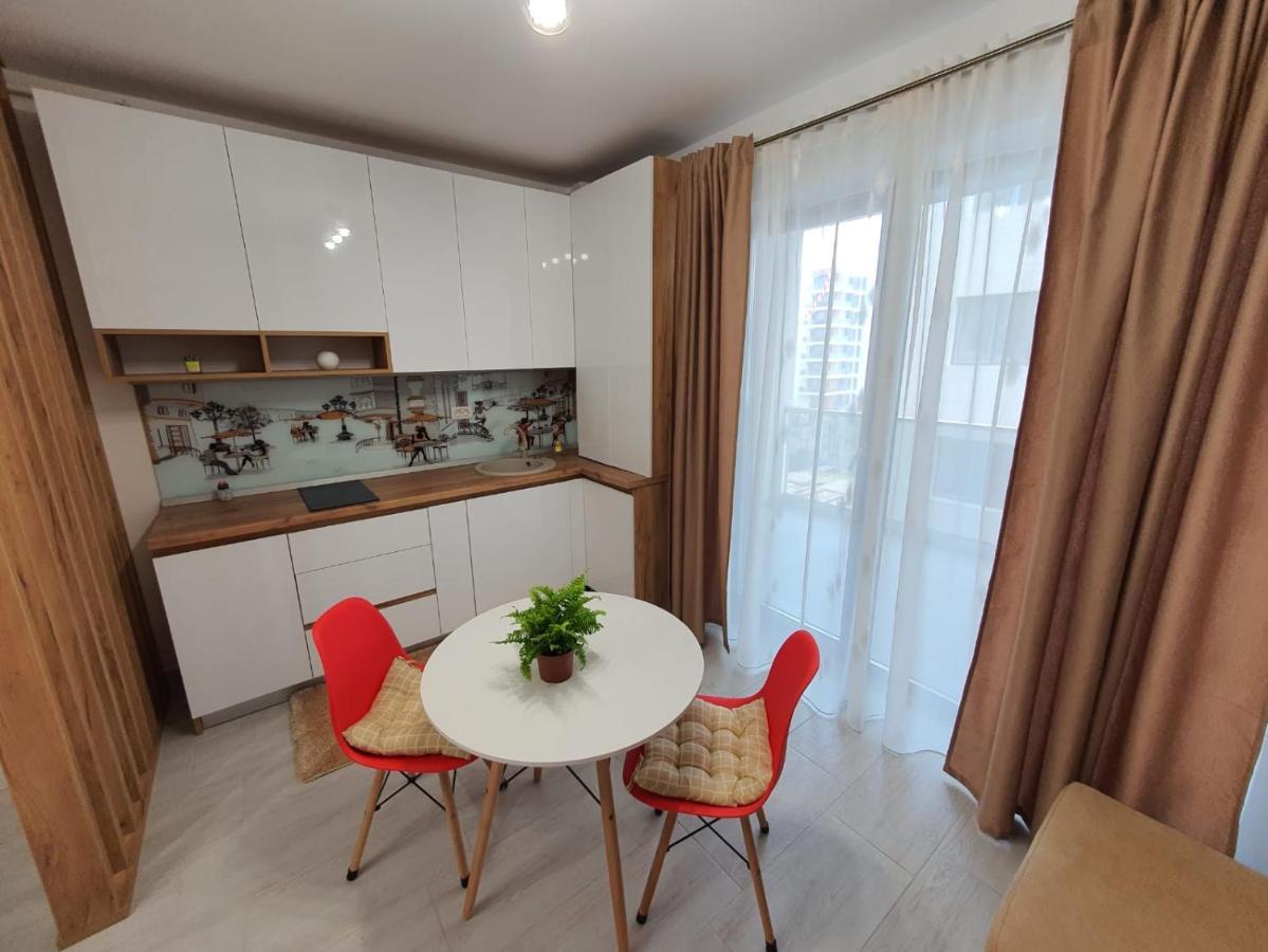 Listone' Apartment 12 Mamaia Nord Năvodari Екстериор снимка